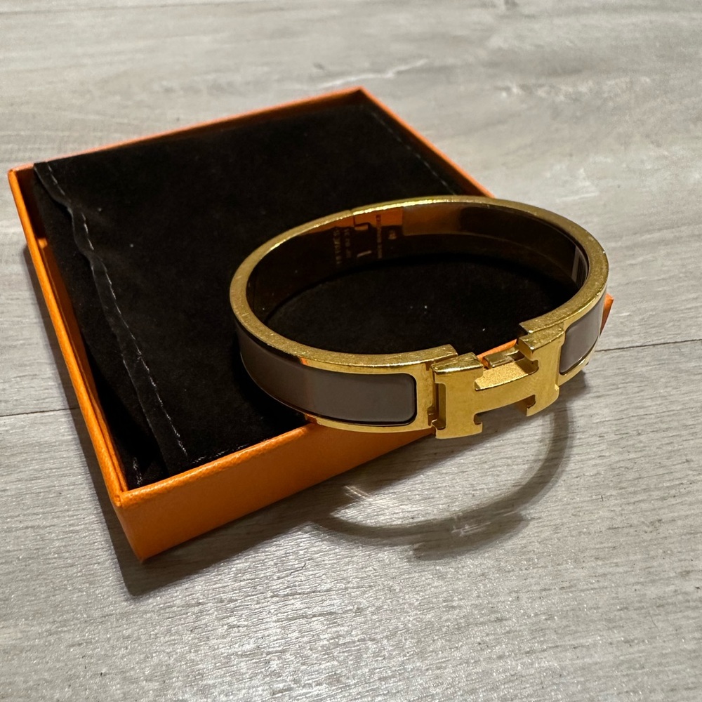 Hermes Chic H bracelet